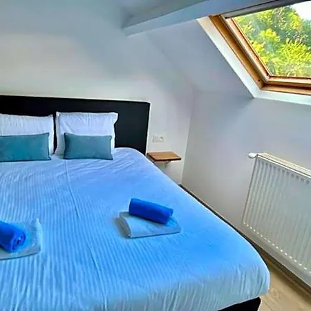 Maison De 30 Personnes ホテル 3*