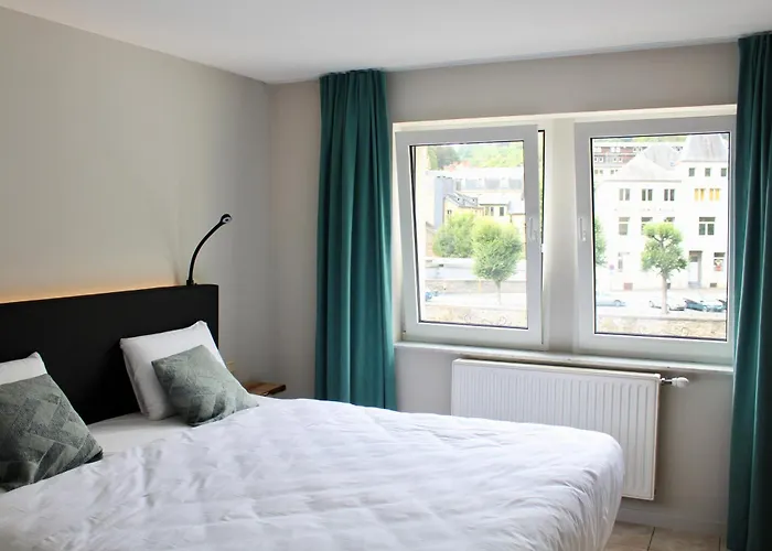 Maison De 30 Personnes Bouillon